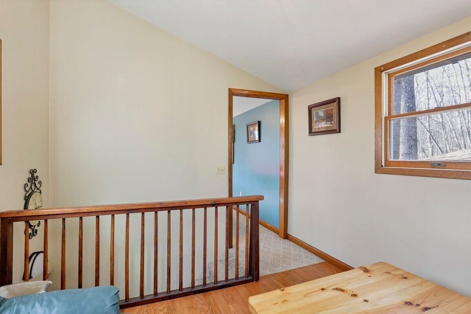 Queen bed in bedroom