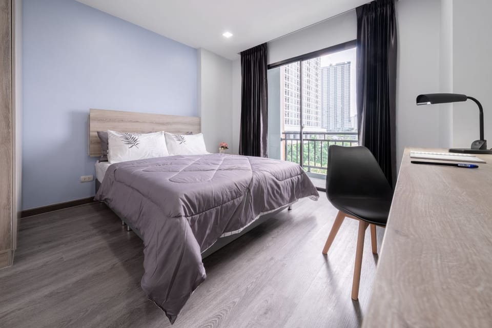 Superior Studio, 1 Queen Bed | Desk, laptop workspace, soundproofing, free WiFi