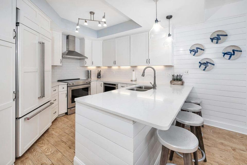 Saint Simons Grand #108 Stunning Modern Kitchen