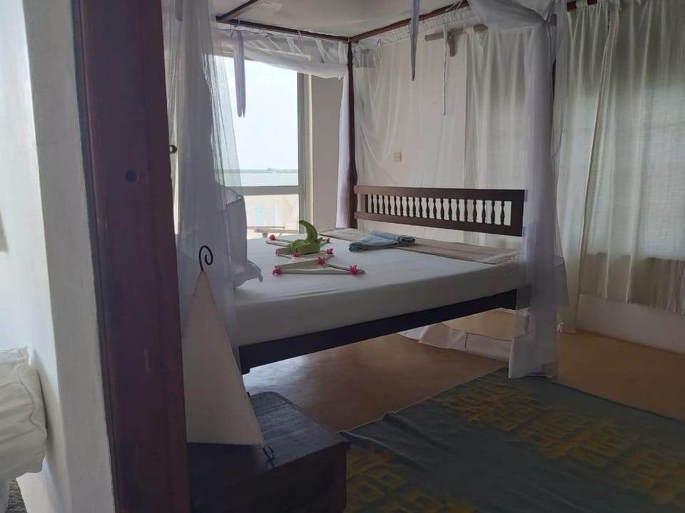 Room, Balcony | Bed sheets