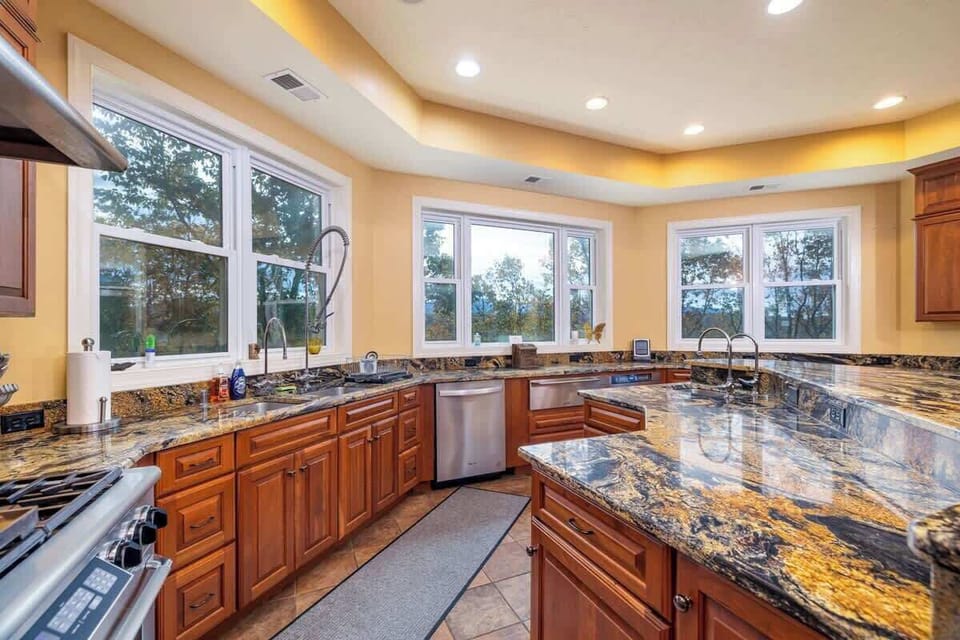 Main kitchen with mountain views