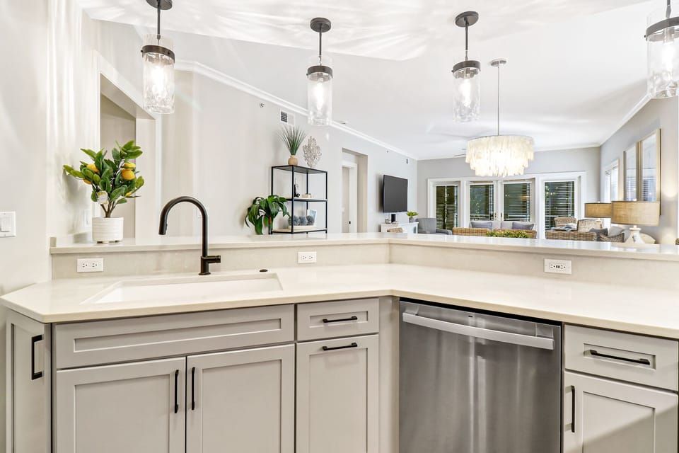 8103 Wendover Dunes | Kitchen - 8103 Wendover Dunes | Kitchen