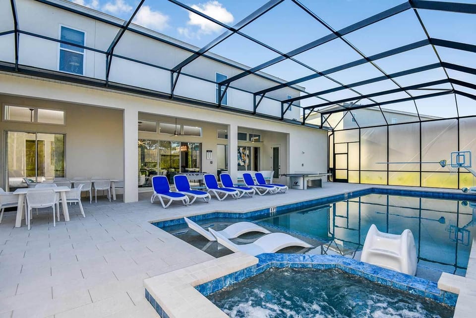 Private Pool & Patio