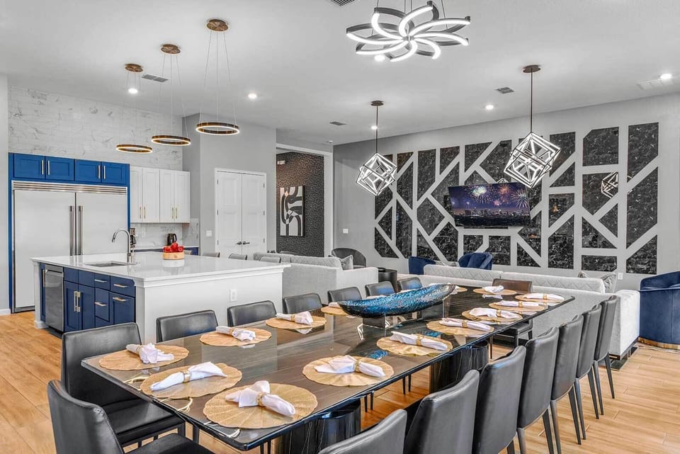 Dining Room *Highlight*