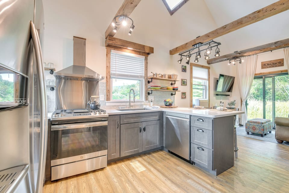 Kitchen | Free WiFi | Radiant Floor Heat | 2-Story Home