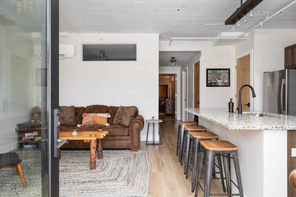 Renovated luxury condo unit