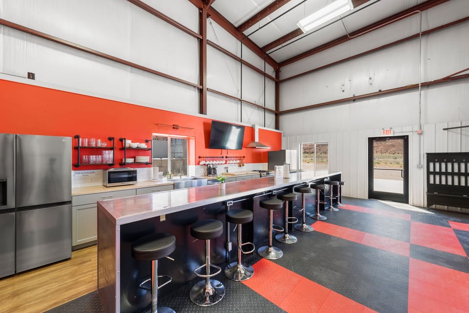 Bar/Kitchen