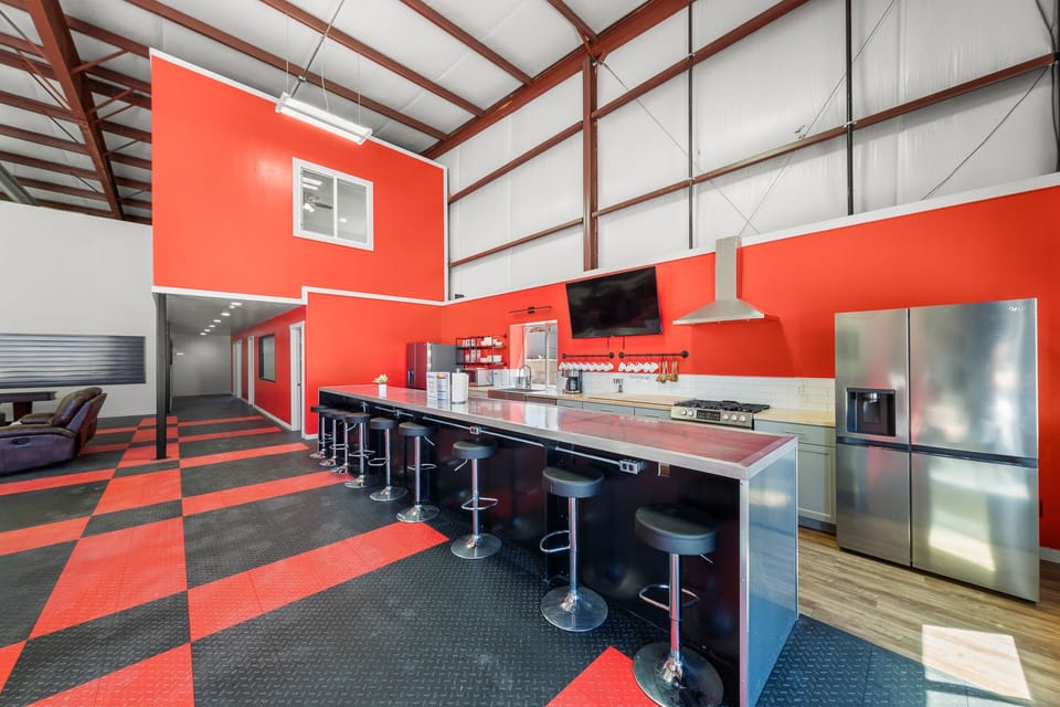 Bar/Kitchen