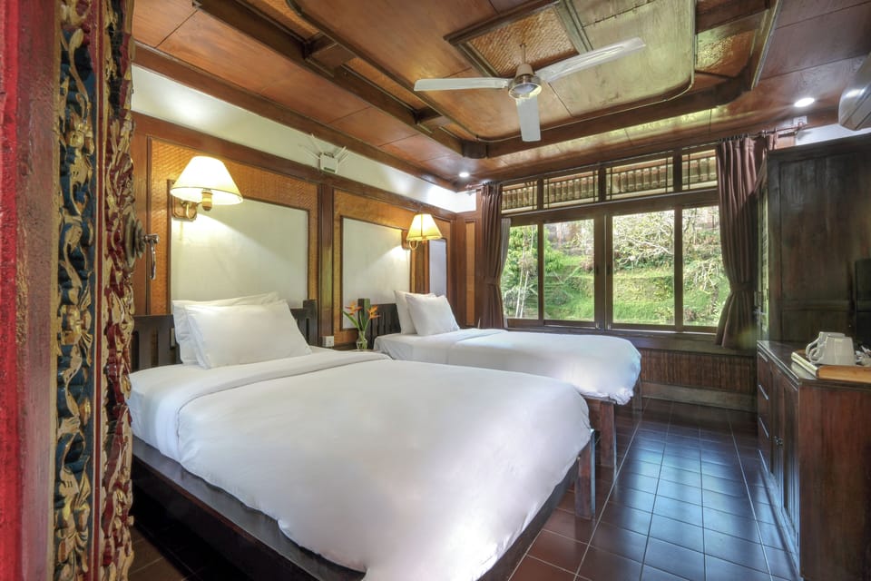 Deluxe Twin Room, Garden View | In-room safe, desk, blackout drapes, free WiFi