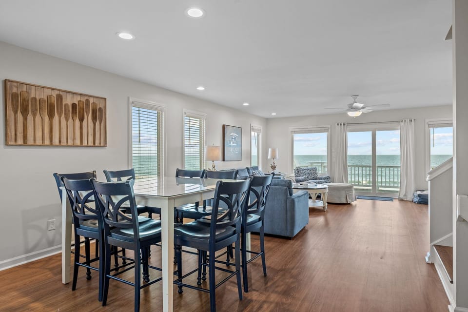 East Side Oceanfront Dining