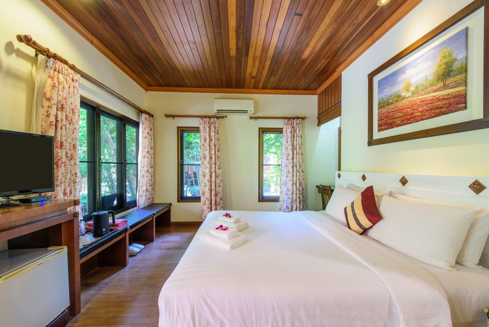1 bedroom, in-room safe, blackout drapes, free WiFi