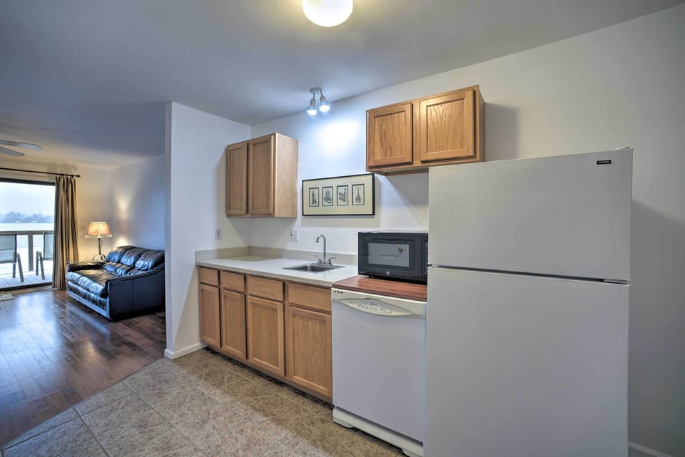 Kitchenette | Toaster | Coffee Maker