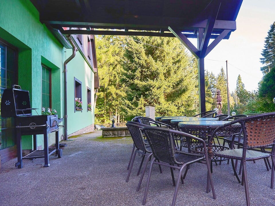 Table, Shade, Window, Plant, Tree, Interior Design, Outdoor Furniture, Building, Outdoor Table, Leisure
