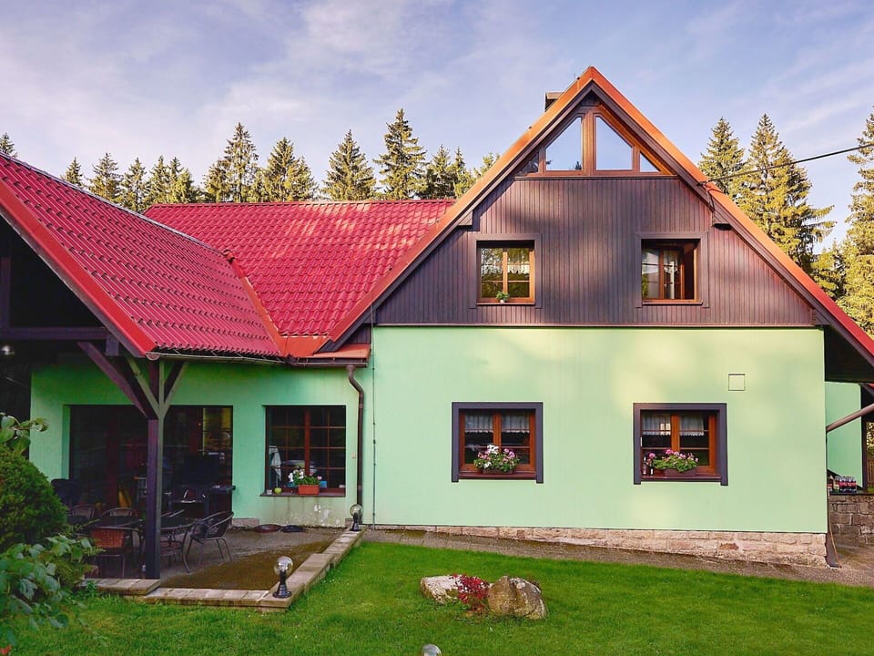 Sky, Plant, Cloud, Property, Building, Window, Green, Tree, House, Wood