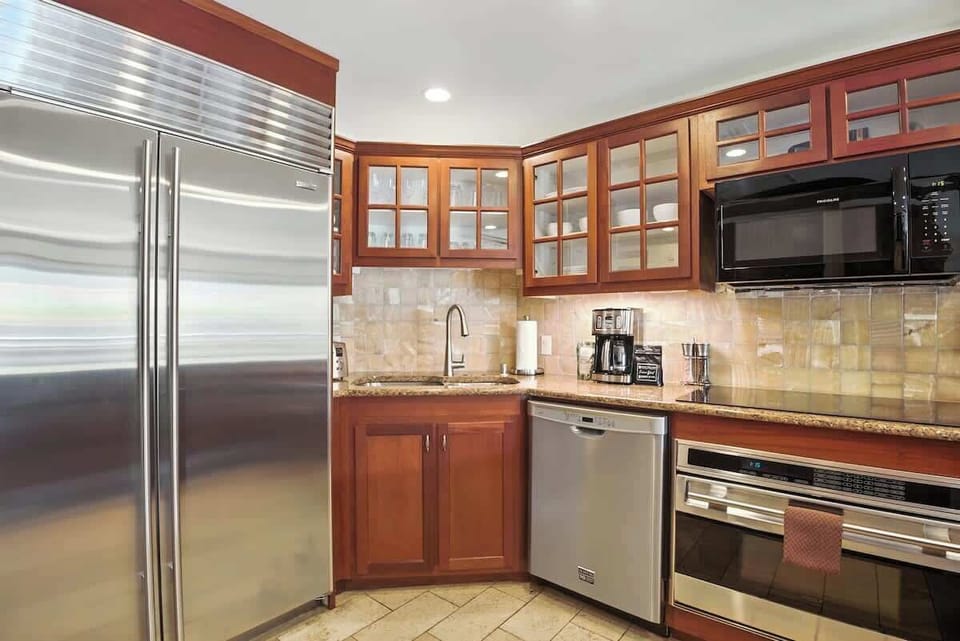 Premium appliances & island design - create memorable meals in paradise