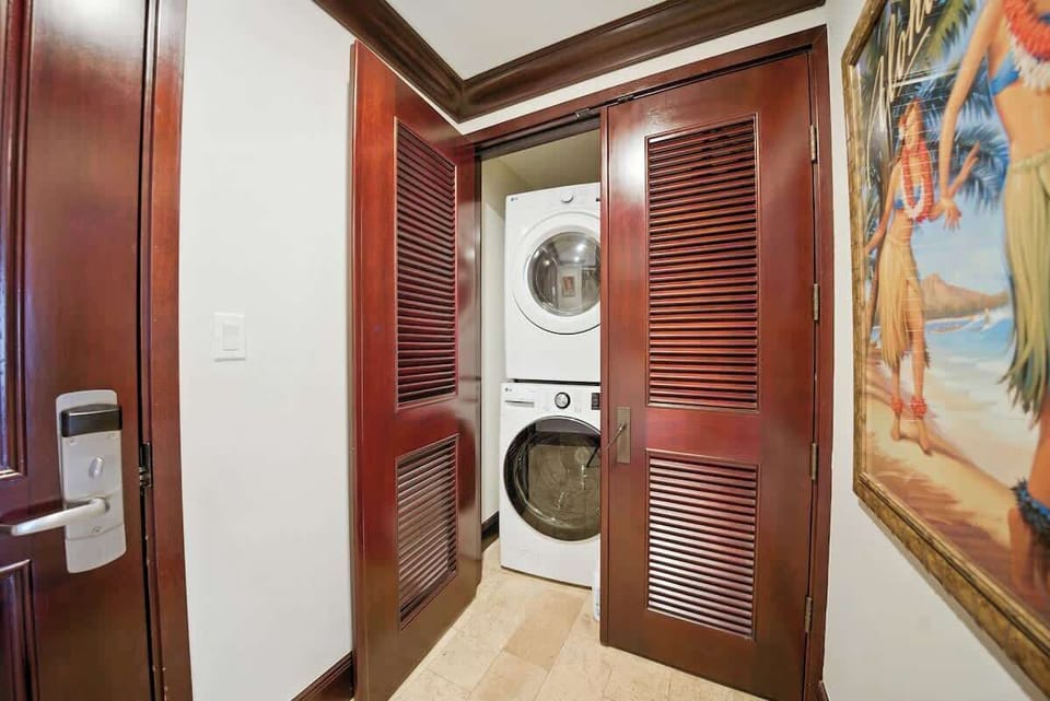 Full-size laundry for your convenience—complete with scent-free detergent
