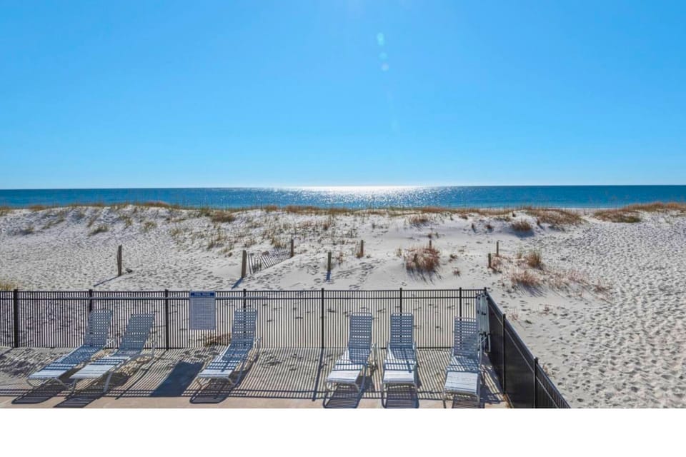 A stunning horizon awaits just beyond your retreat.