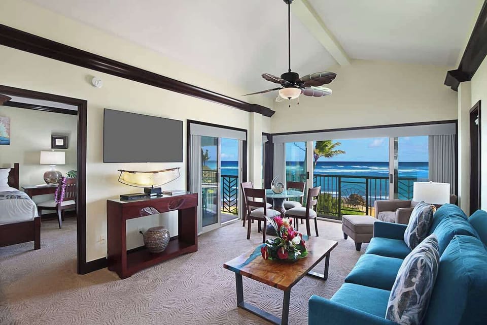 Modern island charm meets comfort - your perfect vacation living space