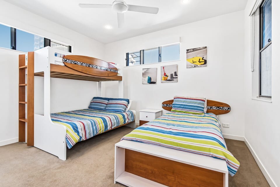 Executive Apartment | 3 bedrooms, iron/ironing board, WiFi (free), bed sheets