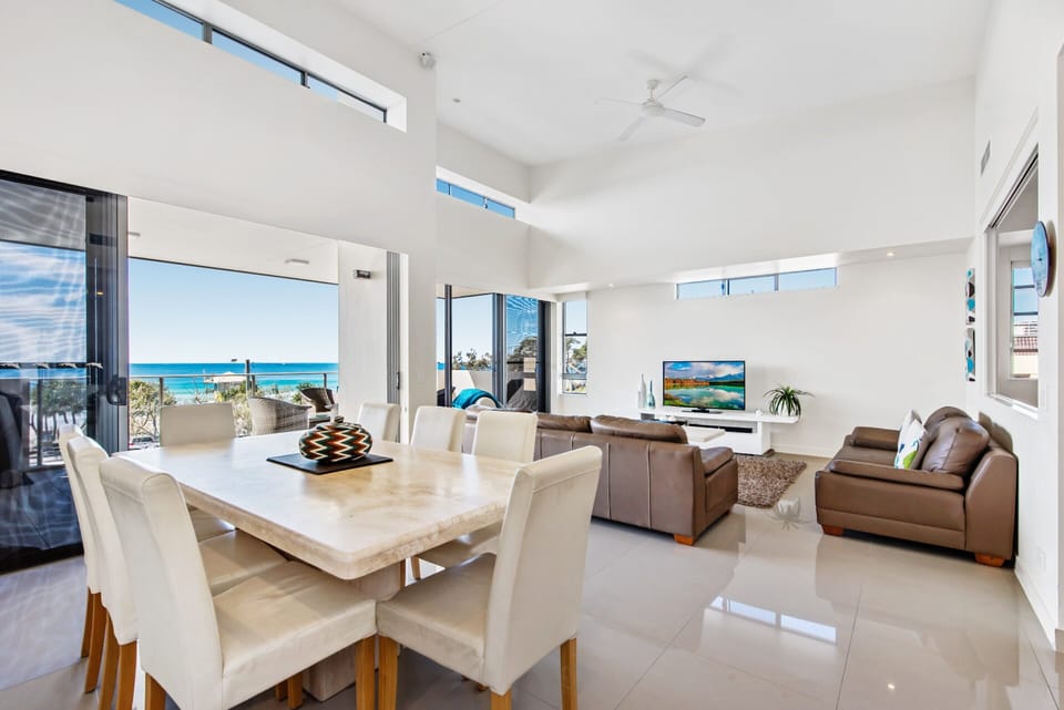 Executive Apartment | Living area | Smart TV