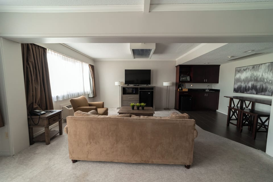 Studio Suite, 2 Queen Beds, Kitchenette | Premium bedding, down comforters, desk, laptop workspace