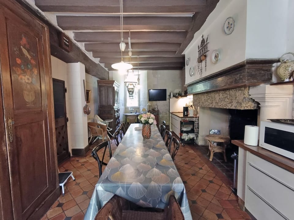 House, Ensuite | Shared kitchen | Highchair, spices