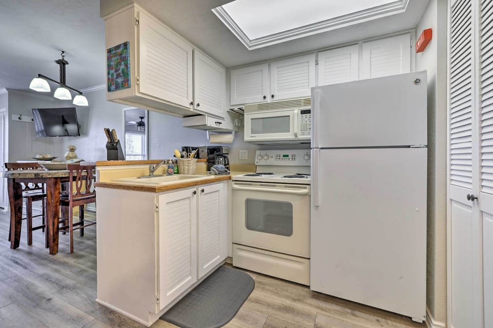 Kitchen | Drip Coffee Maker