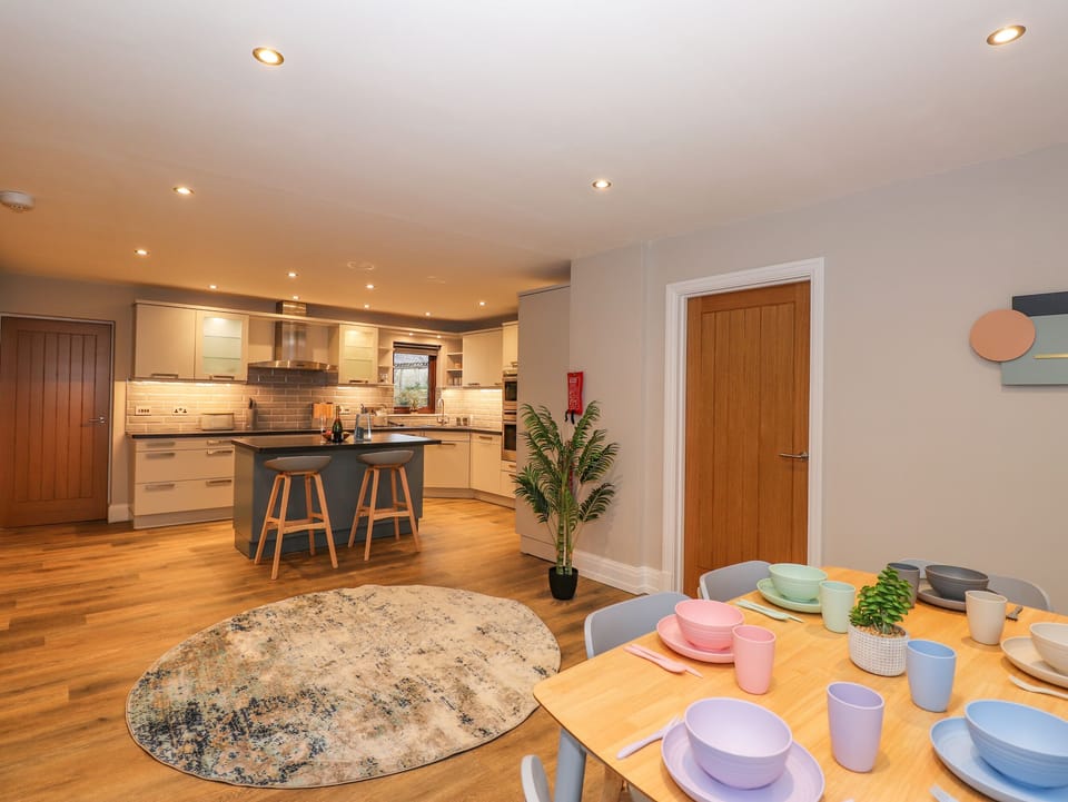 Cottage | Interior