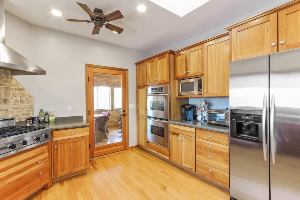 Coffee Station & Oven