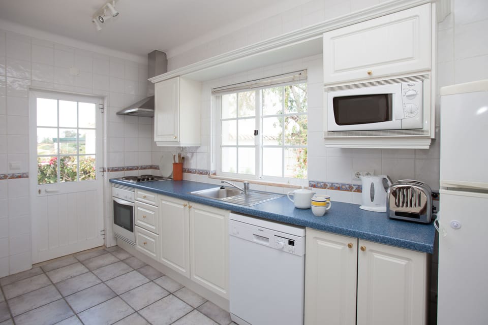 Three-bedroom Villa with Garden View | Private kitchen | Fridge, microwave, oven, stovetop