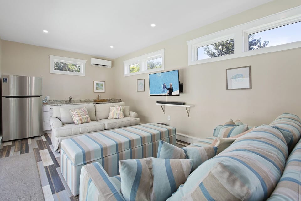 Aqua Waters Pool House