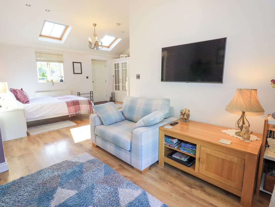 Cottage | 1 bedroom, individually decorated, individually furnished, free WiFi