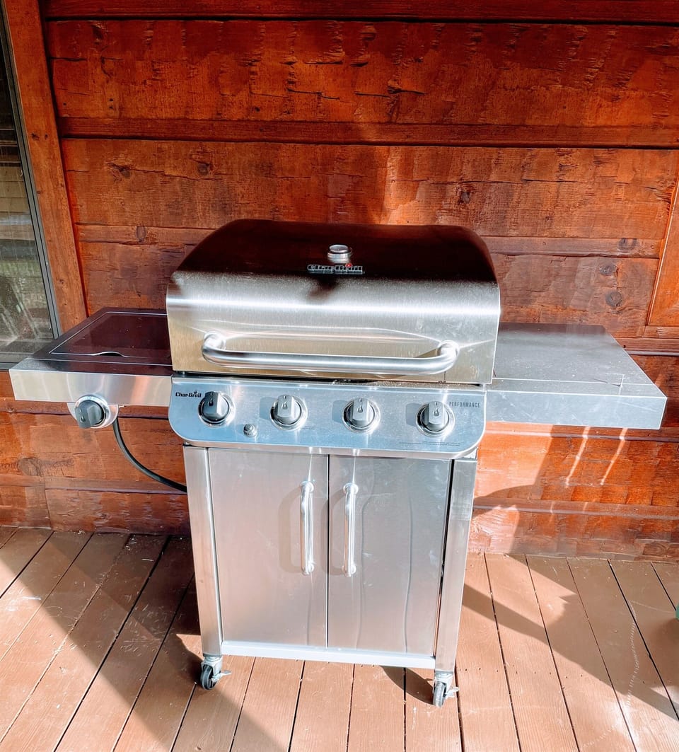 4 Burner Gas Grill