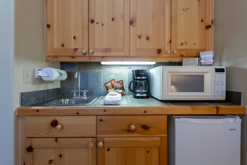 Oven, Microwave, Furniture, Indoors, Room