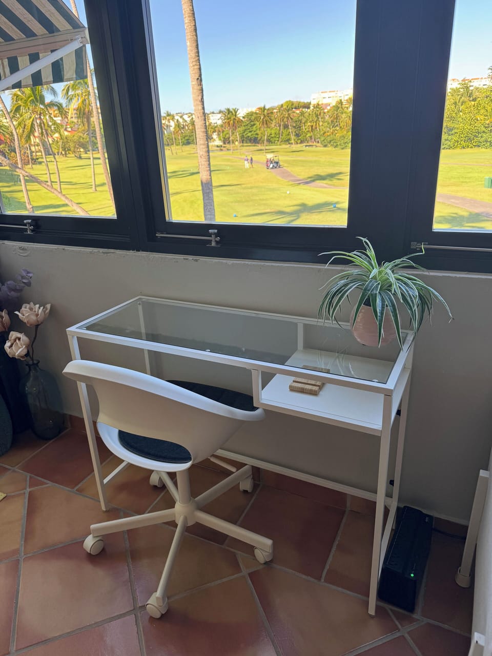 Laptop desk 