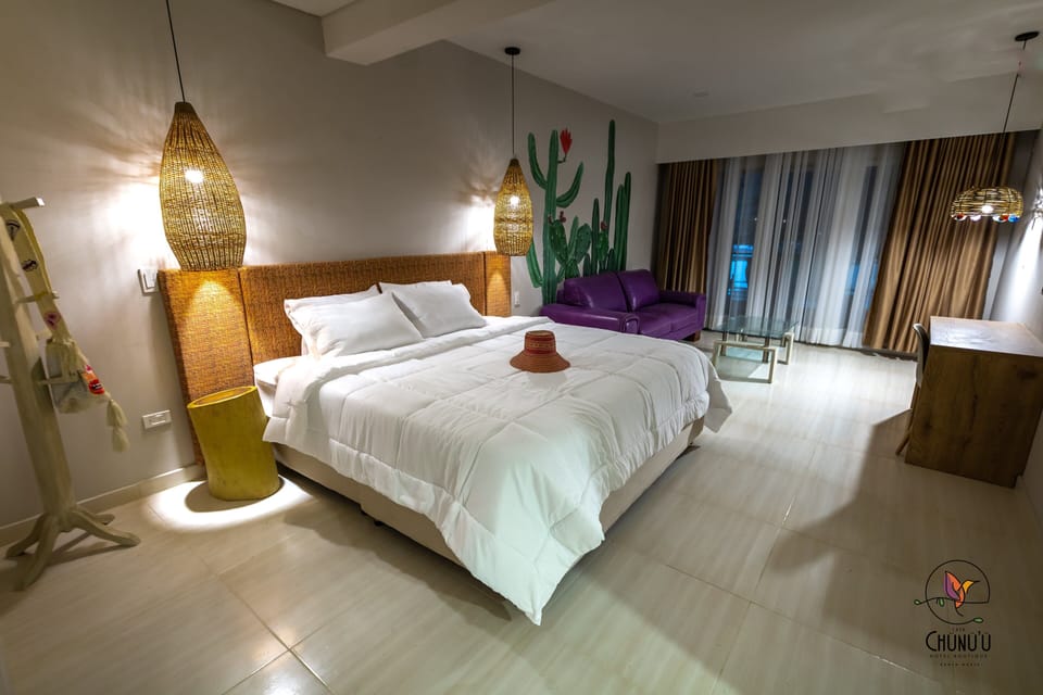 Deluxe Suite | Premium bedding, down comforters, minibar, in-room safe