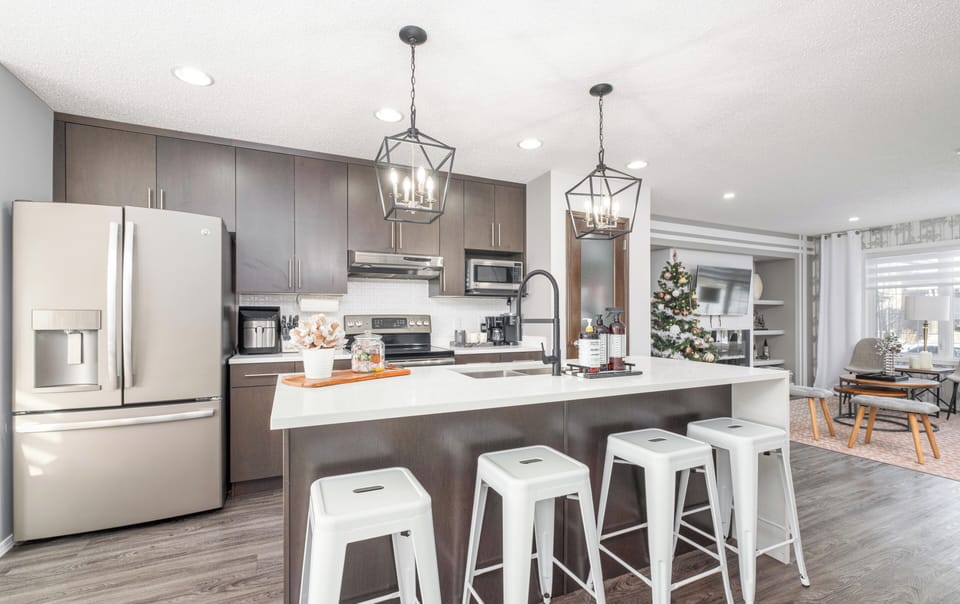 Kitchen Island Area