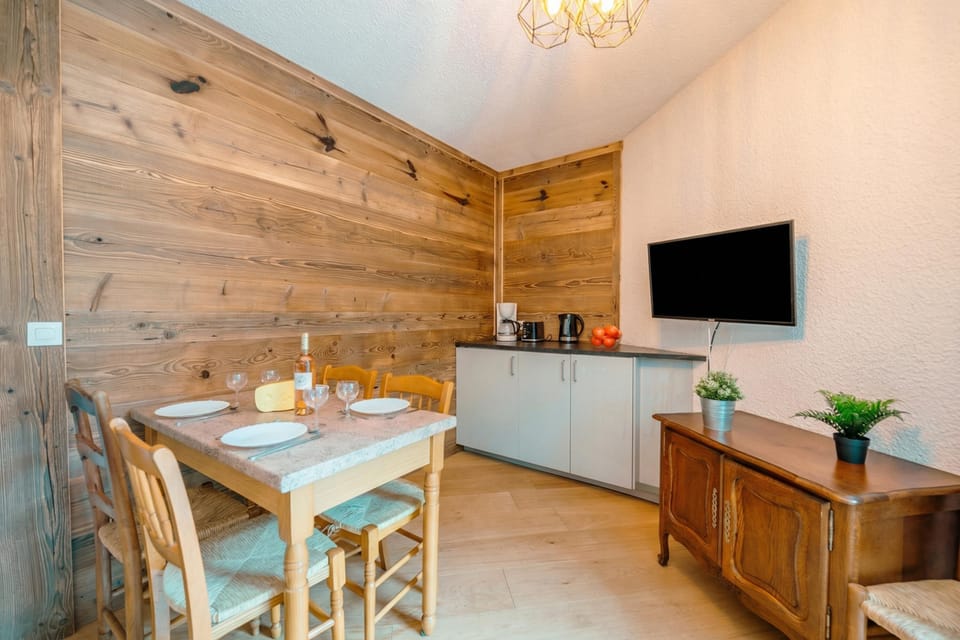 Kitchen and dining area