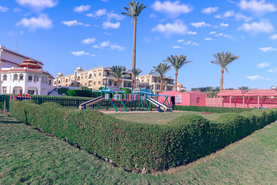 Old Palace Sahl Hasheseh Hotel in Hurghada