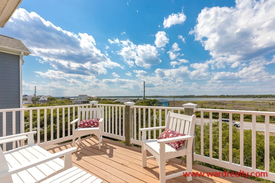 Sound Side Sun Deck III