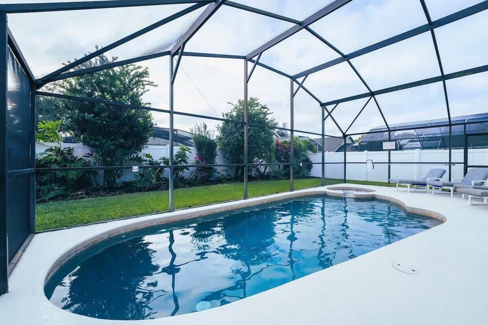 4-Bed-Orlando-Vacation-Home-near-Disney-Indian-Creek-Kissimmee-Florida-23.jpg