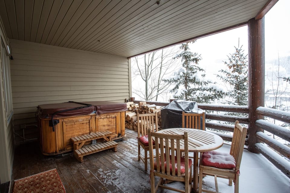 Hardwood, Flooring, Chair, Furniture, Floor