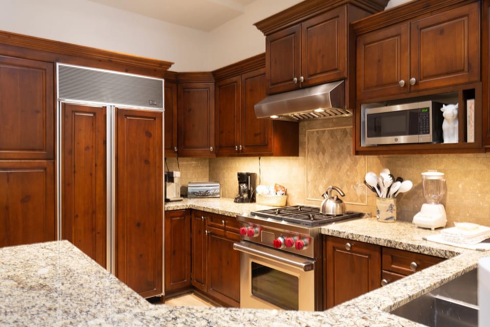 Room, Indoors, Furniture, Oven, Kitchen
