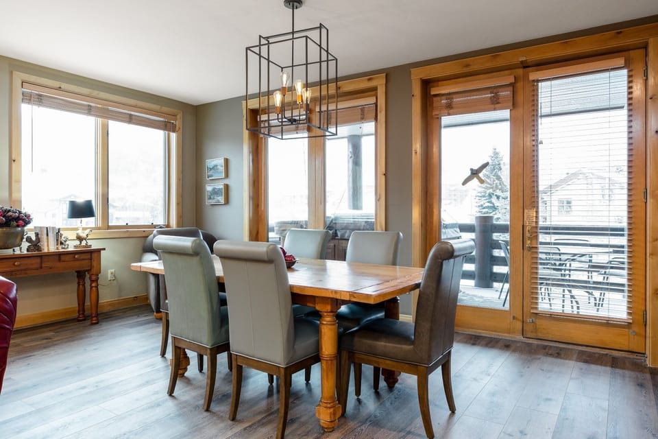 Chair, Furniture, Flooring, Hardwood, Floor