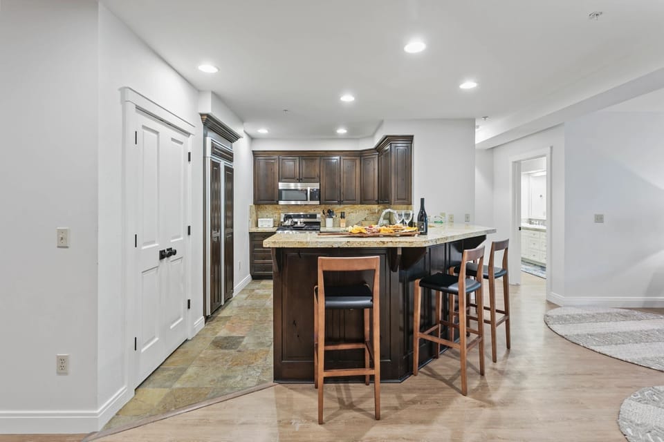 Indoors, Kitchen, Floor, Dining Room, Dining Table