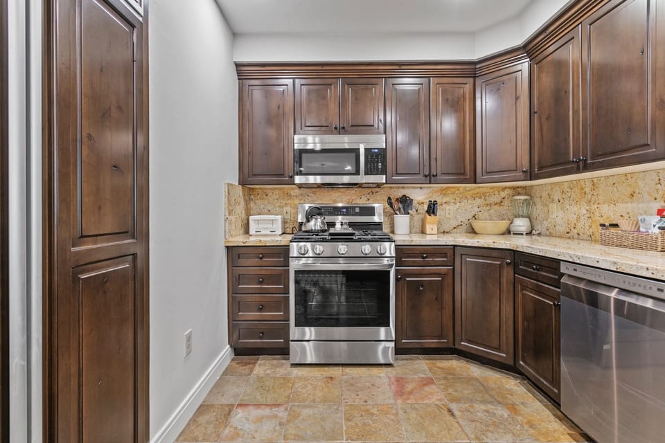 Indoors, Floor, Kitchen, Microwave, Oven