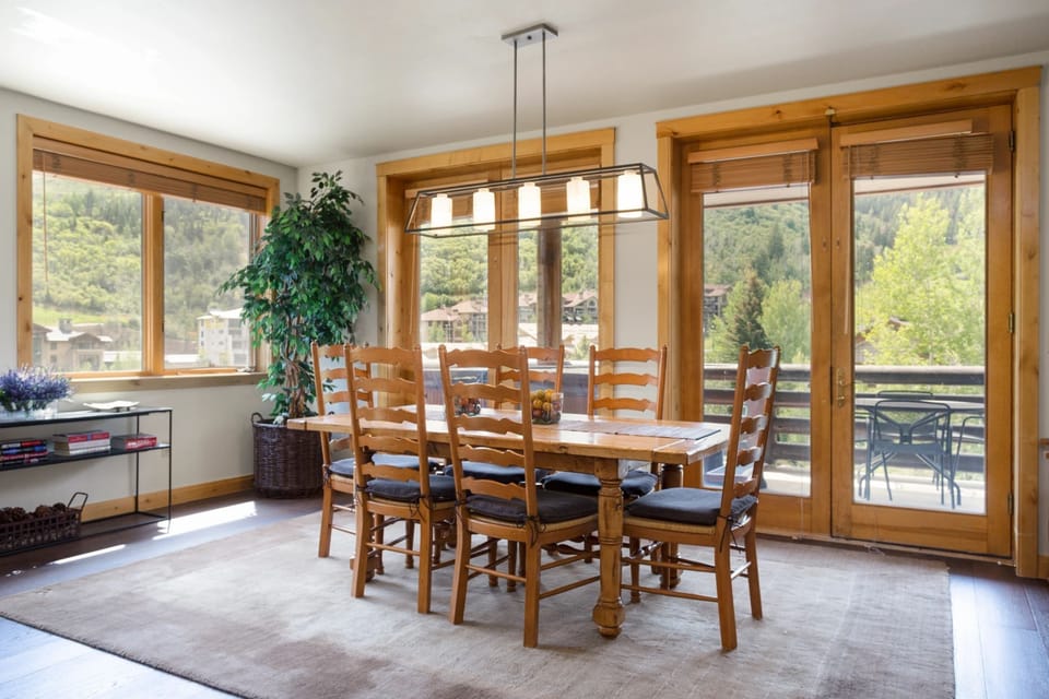 Dining Room, Dining Table, Table, Indoors, Furniture