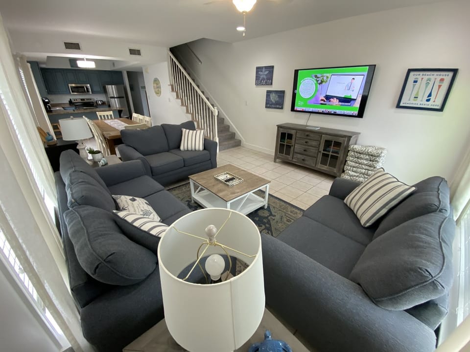 Living room (1st floor)