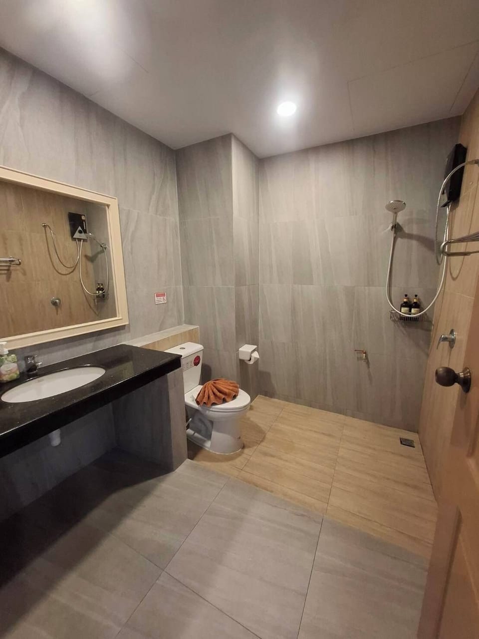 Free toiletries, hair dryer, towels