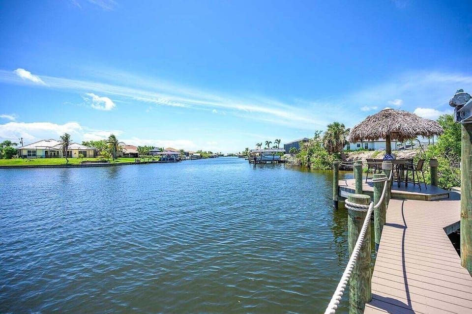 Boat Lift & Tiki Hut